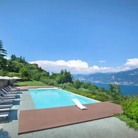 Lovely Villa 5Bdr With Pool In Le Camille San Zeno di Montagna