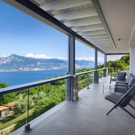 Villa Lovely Villa 5Bdr With Pool In Le Camille San Zeno di Montagna