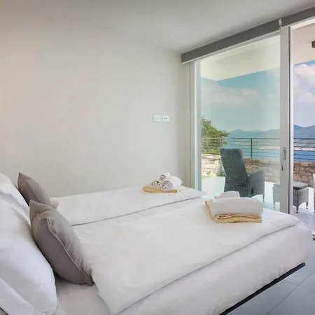 Villa Lovely Villa 5Bdr With Pool In Le Camille *