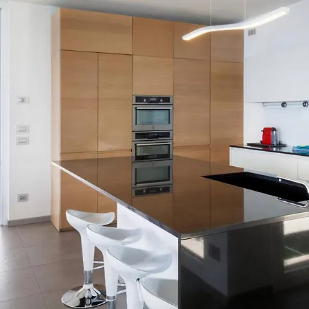 Lovely Villa 5Bdr With Pool In Le Camille * San Zeno di Montagna